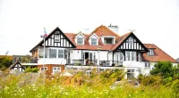 WAYFARERS REST      Amazing sea view!  Private estate on seafront.