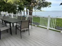 Lakeside Sunrise Cottage with hot tub
