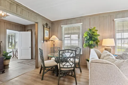 Beautiful Two-story Oceanfront 5 Bedroom Home With Private Beach Access 폰테베르다비치 호텔