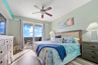 Spacious 3Br/2BA Beach Getaway Steps to the Sand! Perfect for Snowbirds & 18+