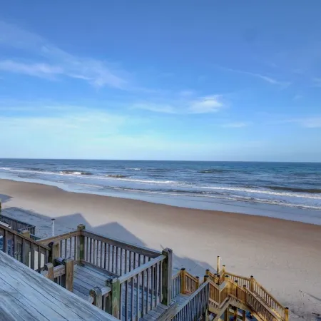 Dream Getaway a Gorgeous Private Oceanfront with Hot Tub Sleeps 12