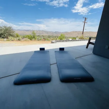 Casa de Azul - Modern Desert Retreat w/MTN VIEWS