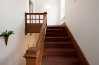 Stone Mansion Sleeps 10-20 Free Parking Near Lake, Red Line and Wrigley