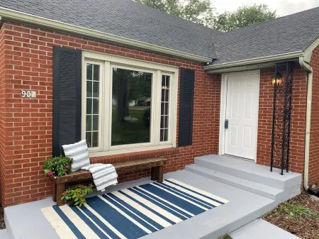 Kentucky Comfort Central Retreat, 2 Bedroom Home