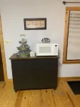 Cabin in Country close to Lake w Hot Tub.