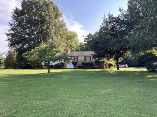 Pine Grove Apartment: Visit Monticello, wineries, UVA Hotels in Fluvanna County