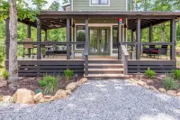 Lulu's Place - A Lakeside Tiny Home in Tennessee
