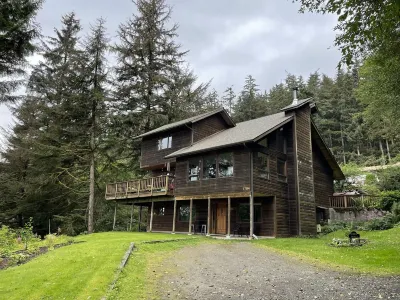 A Cozy Home Away From Home in Alaska! Hotels near Overstreet Park