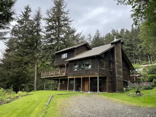 A Cozy Home Away From Home in Alaska! Hotels in Juneau