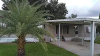 Renovated,clean,comfortable,trailer on canal with Lake Okeechobee access.