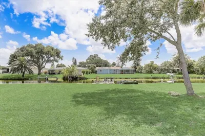 WaterView 176B Sunny Vacation home 3 bdr, 2 ba Close to Gulf, Beaches