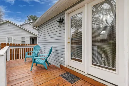 Newly remodeled cozy house in downtown Columbia, SC Отели рядом с достопримечательностью «Ривербанкс Зу энд Гарден»