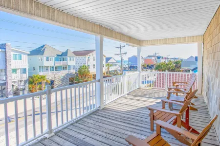 5bed/5bath house with heated pool and fire pit! Отели рядом с достопримечательностью «TPC Myrtle Beach»