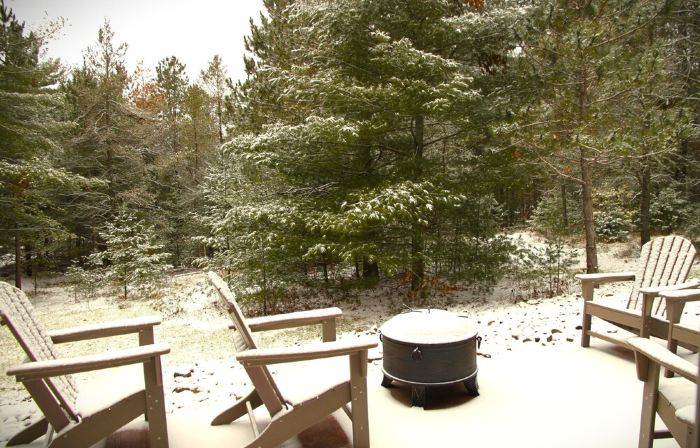 Brand NEW Cabin in the Pines w Private Lake