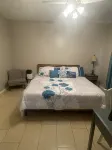 3Br/2B Cottage in Popular Lake Area. Book Early to Get Preferred Summer Dates!