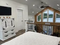 Cozy Waterfront Cottage- Reel Time