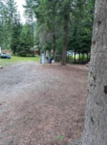 Up River Getaway. Complete 30/50 RV Site. Hike, Fish, Float, Relax!