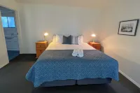 BINALONG BAY COTTAGE 2 bedrooms, 2 bathrooms, amazing views of Binalong Bay