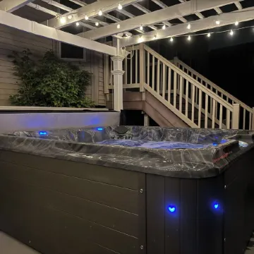 Family Friendly 7 Bedroom 4.5 Bath