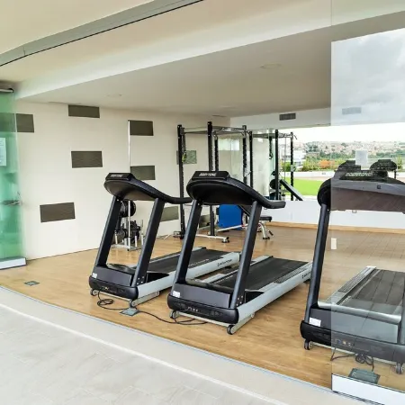 Amazing Beachfront 2 Bedroom Luxury Apartment