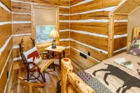 Larsen Lodge Downtown Village Egg Harbor, Sauna, New, Rustic and Elegant.