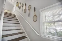 Forest Hills Cottage - 4.2 Miles from Masters