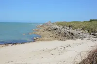 Furnished, 2 stars, with sea view Hotels in Plouescat