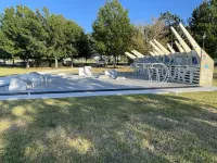 3-bedroom vacation home steps to Prien Lake Park and 1.5 mile to Casinos.