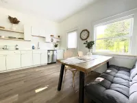 King Size Sun Rise Midcoast Lovely Stay