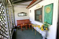 Beautiful Spacious Cottage on 1.5 Acre of Lush, Gated Property.  30 Day Minimum. Hotels in Pupukea
