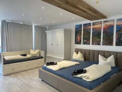 Moderne und Zentrale Wohnung Отели в г. Унтертюркхайм