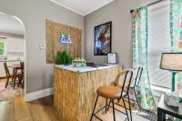 NEW-Parrot Head Haven-3BR-1BA-Themed-Bar-Patio