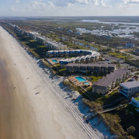 Coquina A203- Steps to the Beach