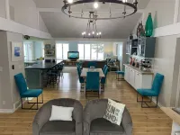 New Years is Open, Plan a Celebration! Hotel di Elk Rapids