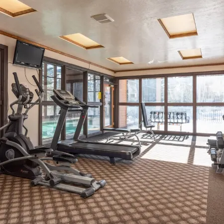 Brian Head Ski Condo, 2 Bed, 2 Bath, Pool, Jacuzzi,  Main Building, Elevator