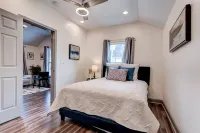 Stylish 1 BR,1BA Home Steps From Freret St