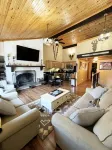 3 Bedroom Plus Loft, 2 Full Baths, 1 Minute to Story Land, 10 mins to Slopes!