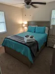Quiet 4 bedroom close to the beach
