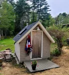 Lakefront Cottage with sauna and private dock.