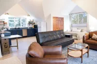 Charming Studio with Lake Access & AC, Close to Downtown 15Min to Saddleback