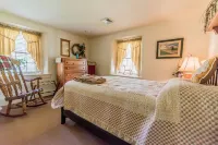 Celebrate the Holidays in the Country!  Any 5 or 6 Nights Just 355/Night