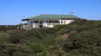 Ocean View overlooking Vivonne Bay - minutes' walk to beach