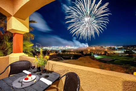 The Oasis - Golf - Pool - Hot Tub - Condo with a View. Отели рядом с достопримечательностью «Splash Pad»