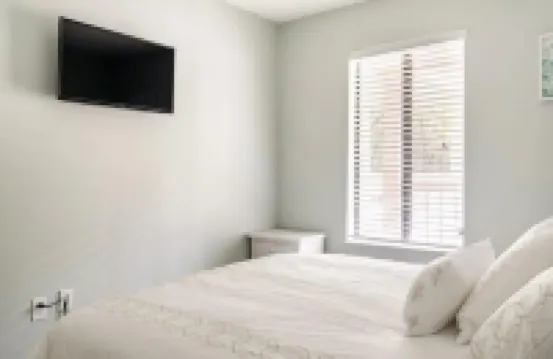 Dreamy HHI Retreat w/ Pool, Gym