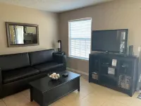 RELAXING 1 BEDROOM CONDO - Mins. from the Marina!