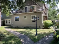 Ground Floor Private Apartment Near Manito Park, Downtown, and Sacred Heart