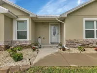 Florida Countryside Retreat-Charming 3-bedroom house with Jacuzzi and Spa pool! Hotels in DeSoto County