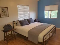 Your Ultimate Historic Mountainside Retreat in Jerome! Hotels in Jerome