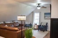 Beautiful, Relaxing Farm Retreat with amazing grounds