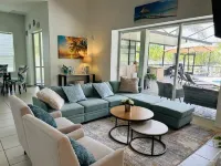 5br/4ba Luxury house w pool and beautiful backyard Hotel a Lealman